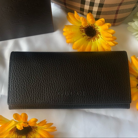 Gucci Handbags - Gucci Wallet